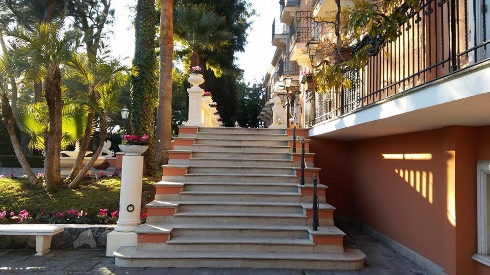 Hotel Villa Paradiso Dell'Etna San Giovanni La Punta Ngoại thất bức ảnh